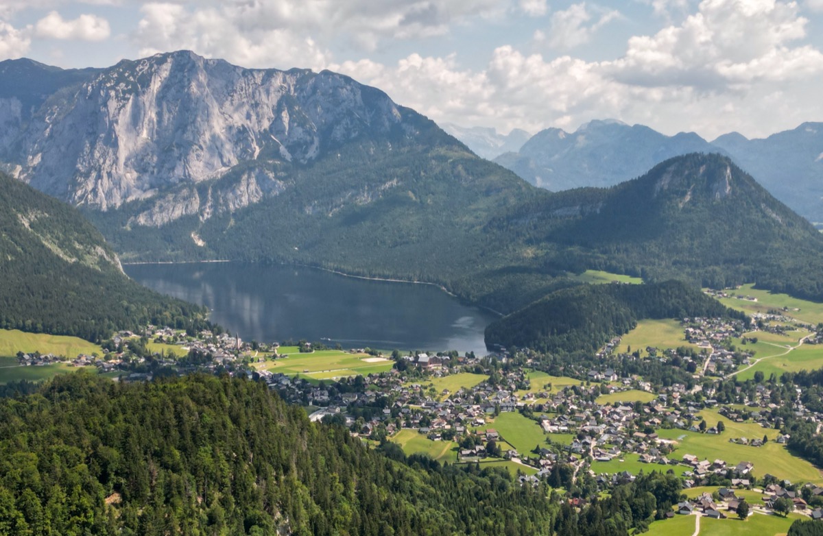 Altausseer See — crystal-clear alpine lake with Dachstein backdrop in the Salzkammergut